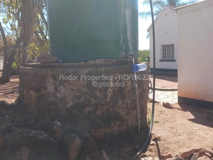 3 Bedroom House for Sale in Matsheumhlope, Bulawayo