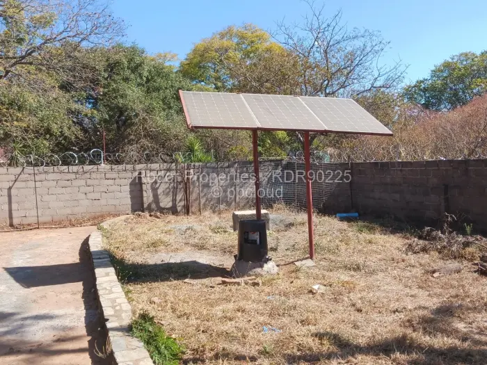 3 Bedroom House for Sale in Matsheumhlope, Bulawayo