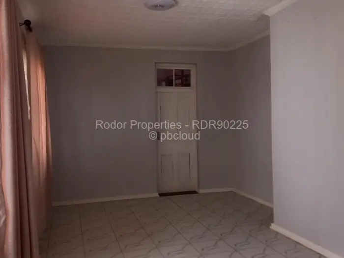 3 Bedroom House for Sale in Matsheumhlope, Bulawayo