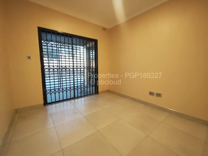 4 Bedroom House to Rent in Greendale