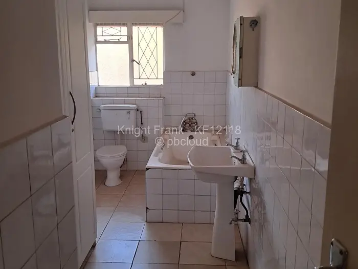 Townhouse/Complex/Cluster to Rent in Avenues, Harare