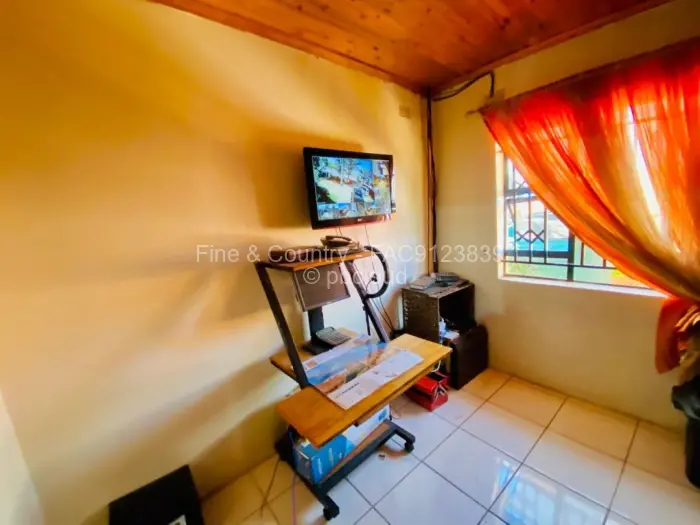 5 Bedroom House to Rent in Ruwa, Ruwa