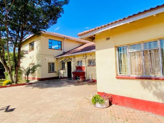 5 Bedroom House to Rent in Ruwa, Ruwa