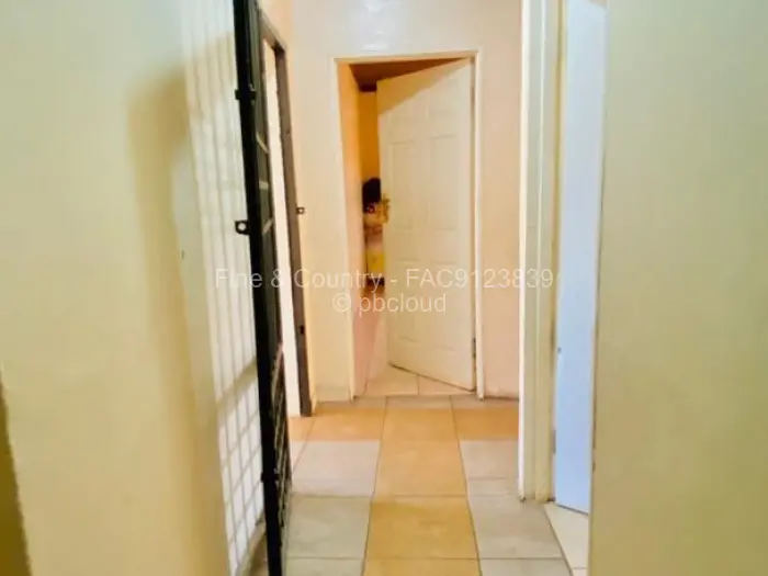 5 Bedroom House to Rent in Ruwa, Ruwa