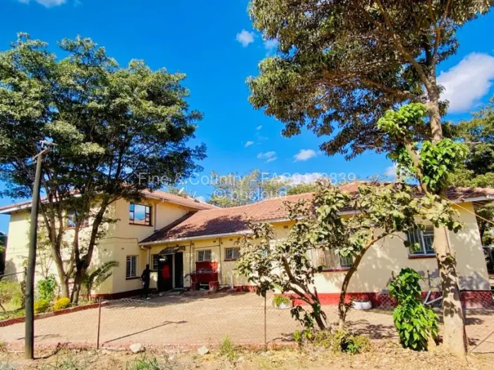 5 Bedroom House to Rent in Ruwa, Ruwa