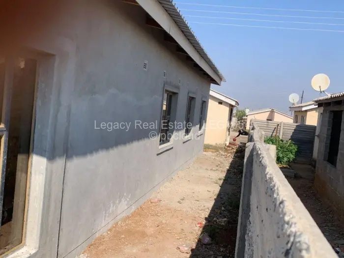4 Bedroom House for Sale in Nehosho, Gweru
