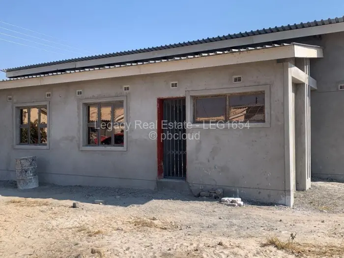 4 Bedroom House for Sale in Nehosho, Gweru