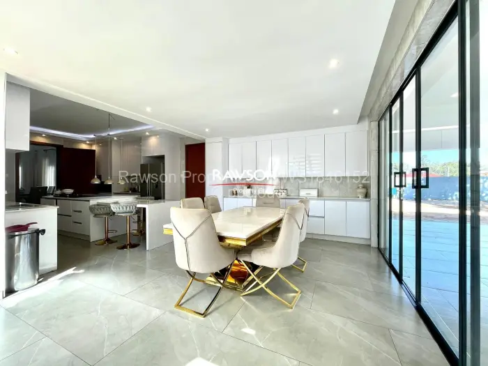 6 Bedroom House for Sale in Arlington, Harare