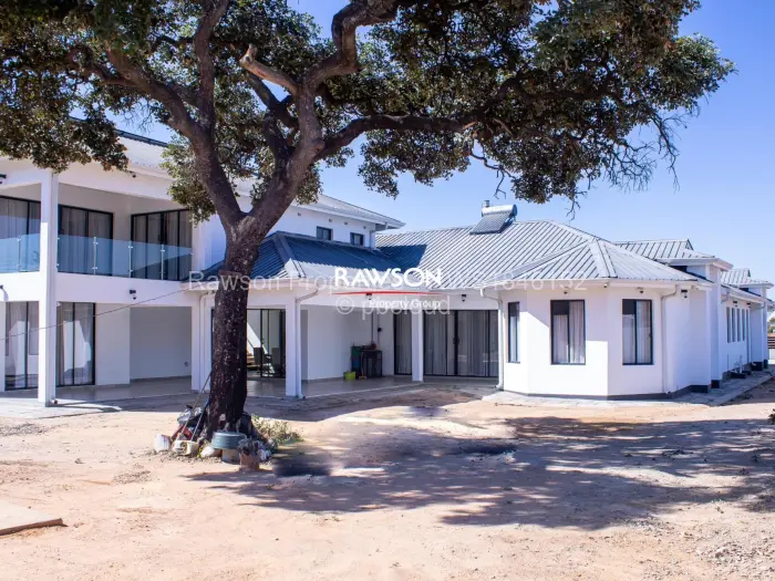 6 Bedroom House for Sale in Arlington, Harare