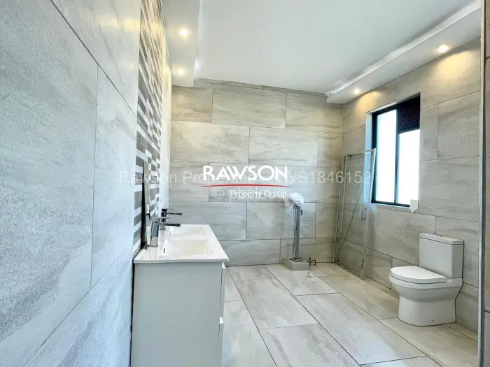 6 Bedroom House for Sale in Arlington, Harare