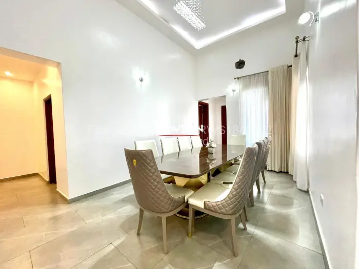 6 Bedroom House for Sale in Arlington, Harare