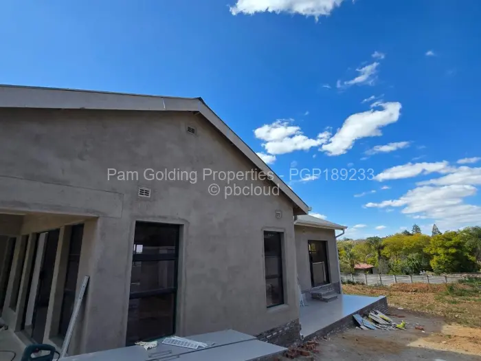 Townhouse/Complex/Cluster for Sale in Four Winds, Bulawayo