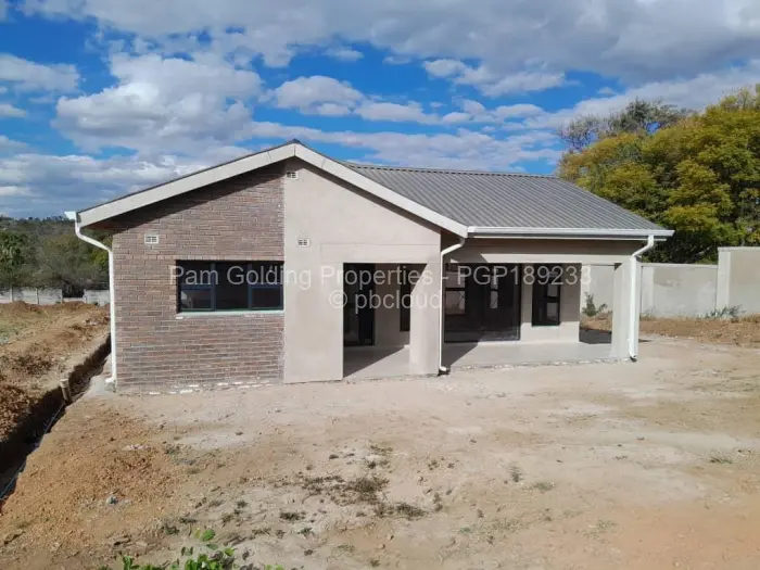 Townhouse/Complex/Cluster for Sale in Four Winds, Bulawayo
