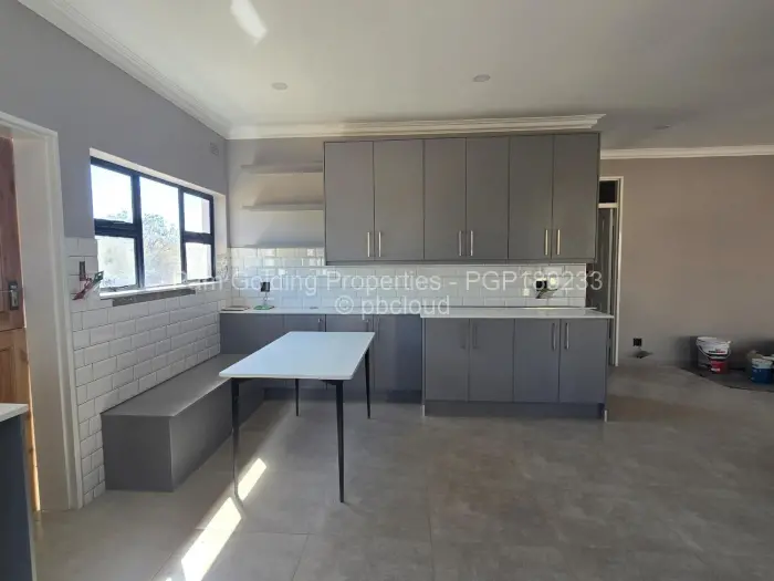 Townhouse/Complex/Cluster for Sale in Four Winds, Bulawayo