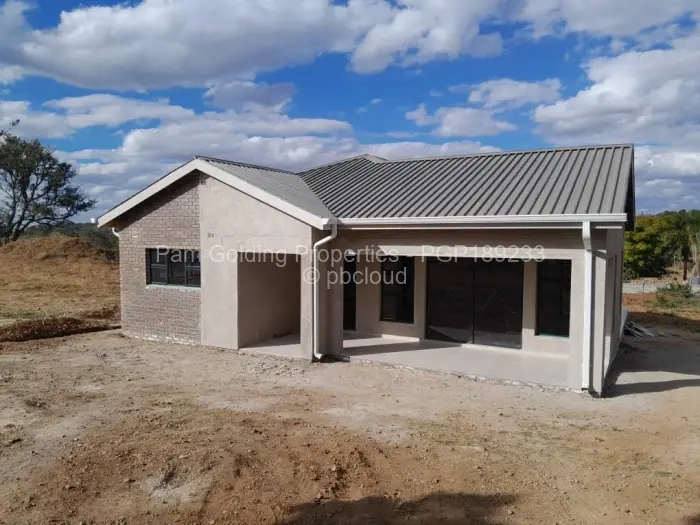 Townhouse/Complex/Cluster for Sale in Four Winds, Bulawayo
