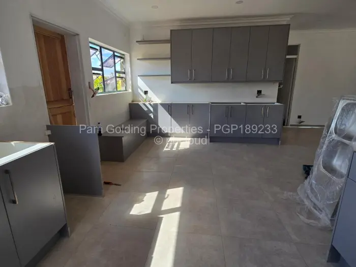 Townhouse/Complex/Cluster for Sale in Four Winds, Bulawayo