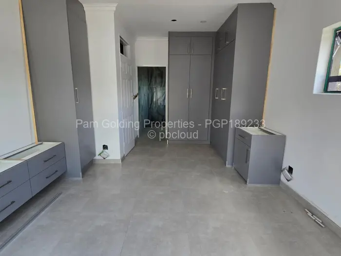 Townhouse/Complex/Cluster for Sale in Four Winds, Bulawayo