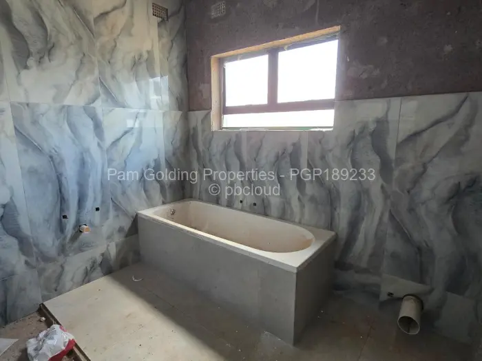 Townhouse/Complex/Cluster for Sale in Four Winds, Bulawayo
