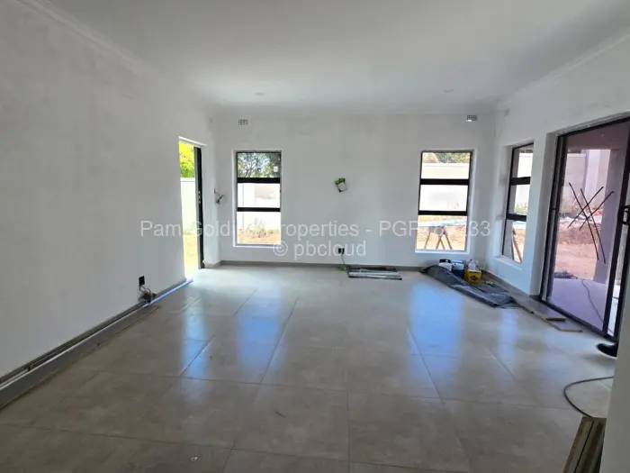 Townhouse/Complex/Cluster for Sale in Four Winds, Bulawayo
