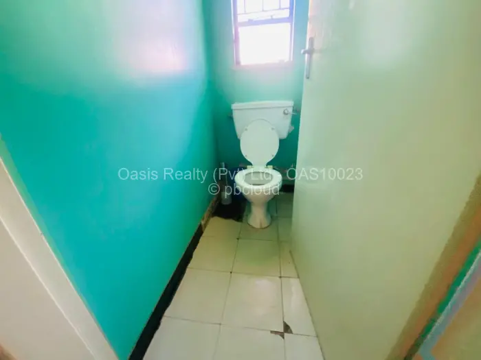 Commercial Property to Rent in Marlborough
