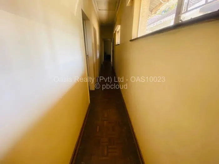 Commercial Property to Rent in Marlborough