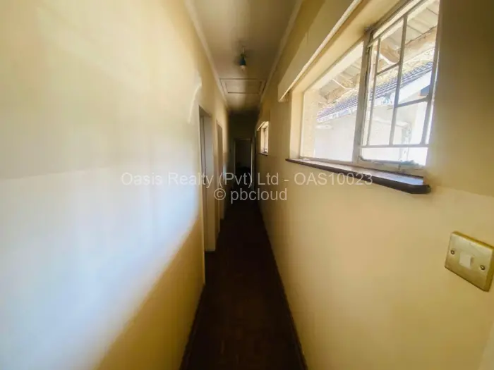 Commercial Property to Rent in Marlborough