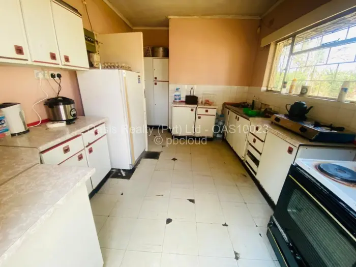 Commercial Property to Rent in Marlborough