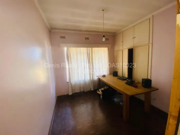 Commercial Property to Rent in Marlborough