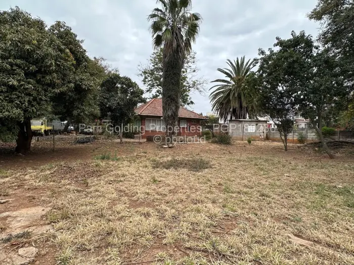 3 Bedroom House for Sale in Famona, Bulawayo