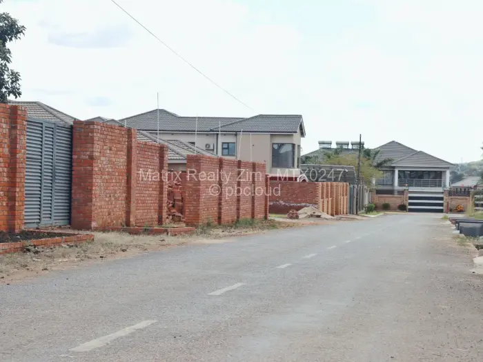 Stand for Sale in Haydon Park, Mazowe