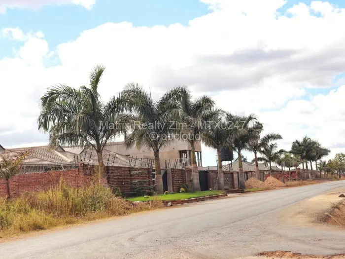 Stand for Sale in Haydon Park, Mazowe
