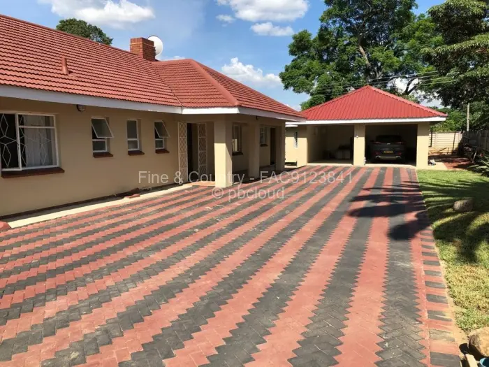 4 Bedroom House for Sale in Avonlea, Harare