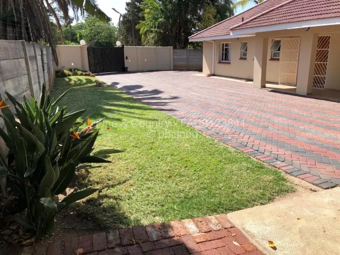 4 Bedroom House for Sale in Avonlea, Harare