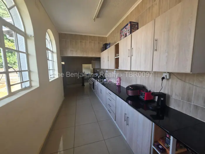 4 Bedroom House to Rent in Gunhill