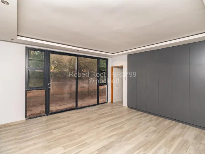 Townhouse/Cluster for Sale in Highlands, Harare