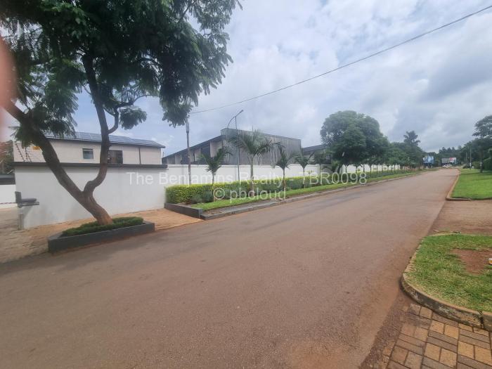 Townhouse/Cluster to Rent in Avondale, Harare