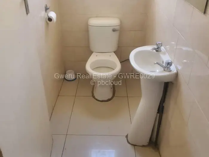 4 Bedroom House for Sale in Woodlands Park, Gweru