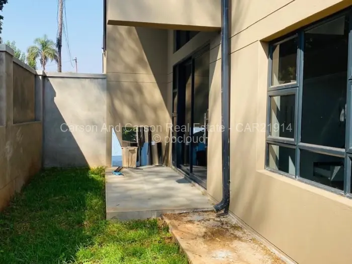 Townhouse/Complex/Cluster to Rent in Avondale West