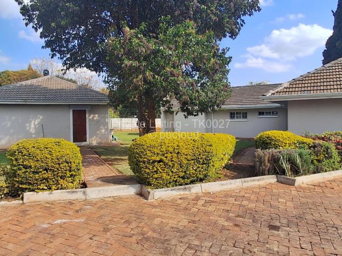 Townhouse/Cluster to Rent in Upper Hillside, Harare