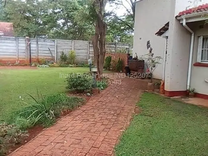 Townhouse/Complex/Cluster to Rent in Mandara