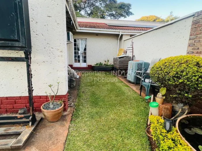 Townhouse/Complex/Cluster to Rent in Mandara