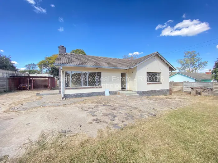 3 Bedroom House to Rent in Waterfalls