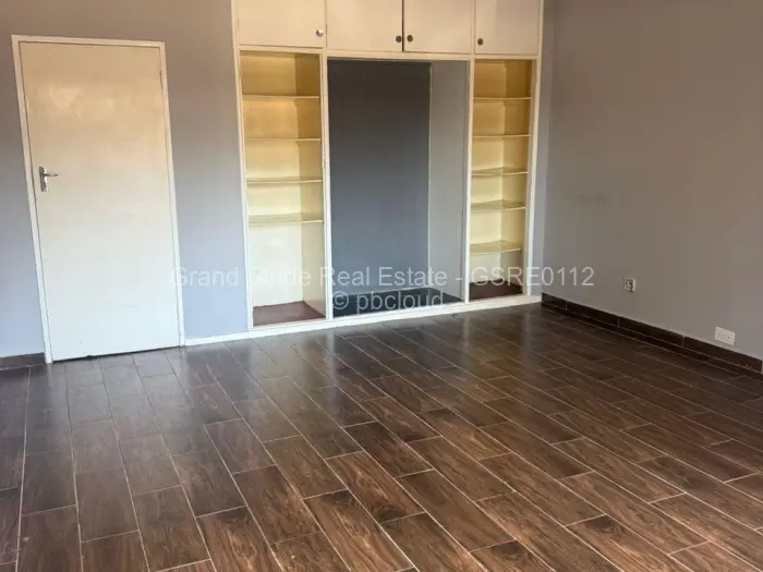 Commercial Property to Rent in Kamfinsa