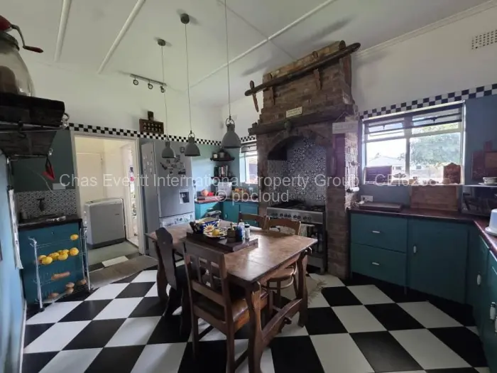 4 Bedroom House for Sale in Burnside, Bulawayo