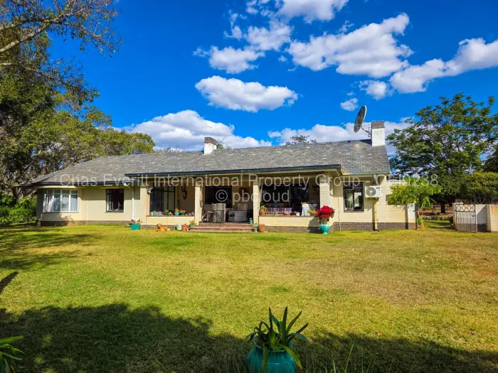 4 Bedroom House for Sale in Burnside, Bulawayo