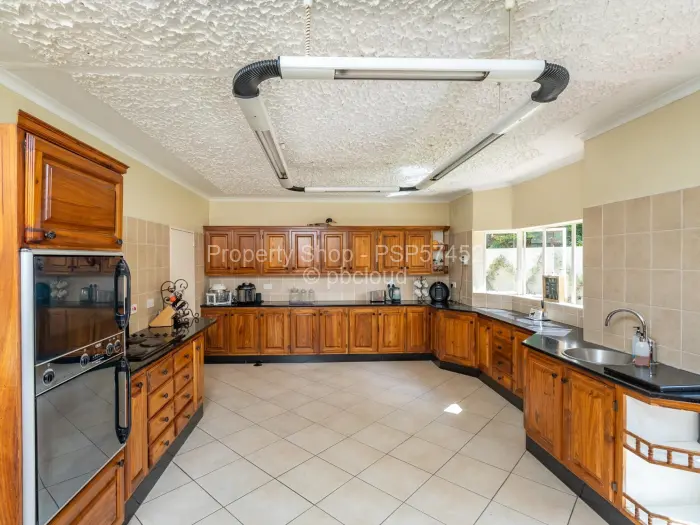 5 Bedroom House for Sale in Borrowdale Brooke, Harare