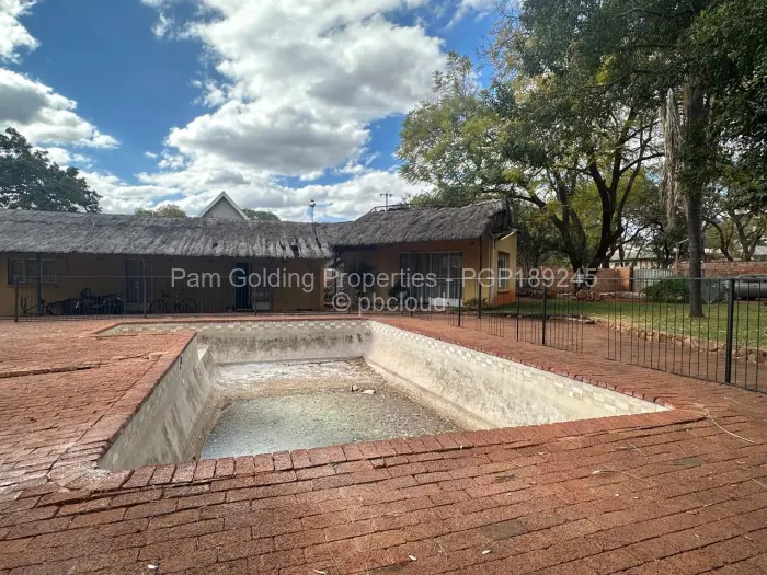 4 Bedroom House for Sale in Suburbs, Bulawayo