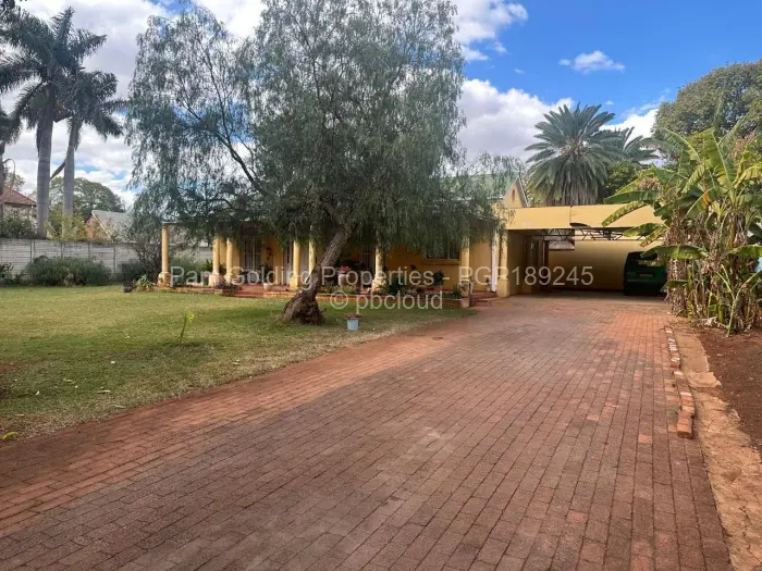 4 Bedroom House for Sale in Suburbs, Bulawayo
