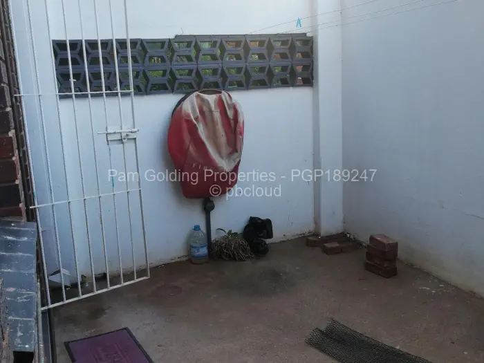 Flat/Apartment to Rent in Greystone Park