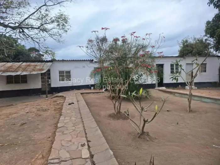 4 Bedroom House for Sale in Waterfalls, Harare